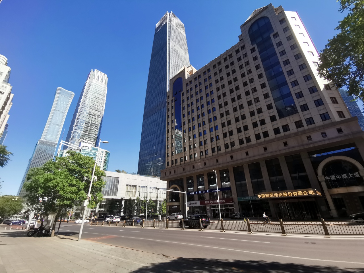 中国中期大厦周边环境